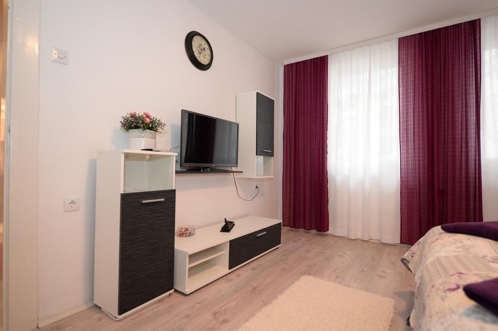 Madea Apartment 36 Novi Sad Zimmer foto